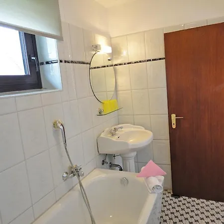 Haus Rohr 1 * Келленхузен